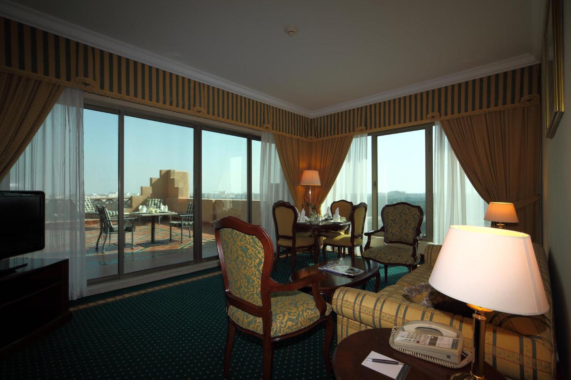 Al Ahsa Intercontinental By Ihg Hotell al-Hasa Exteriör bild